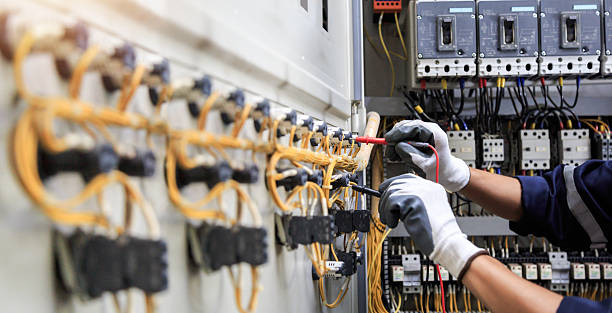 Professional Electrician technician working in Monroe, MI